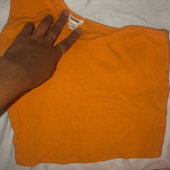 One shoulder crop top - Picture 2 of 3